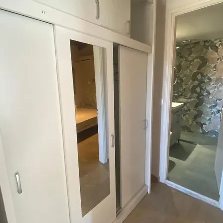 Apartamento Charieta N.8 *