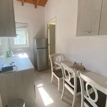 Charieta N.8 Apartament *
