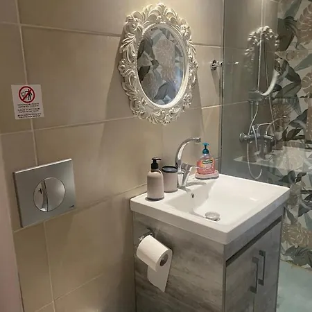 Charieta N.8 Apartament *